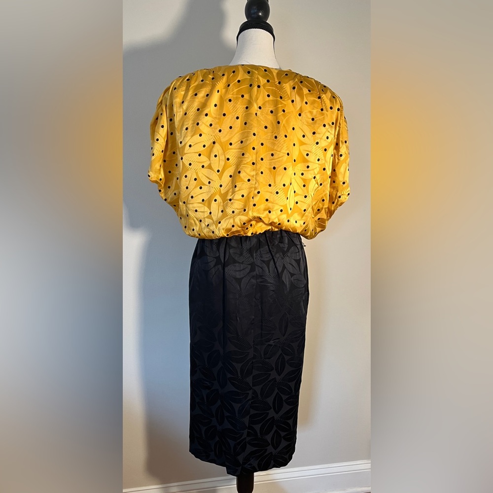Saint Remei Silk Dress. Size 12. Yellow black. Matching jacket sold separately. - Picture 4 of 11